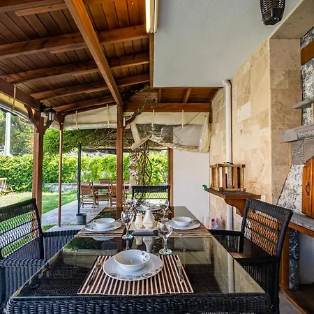 Jash Bedrooms Homestay Milas