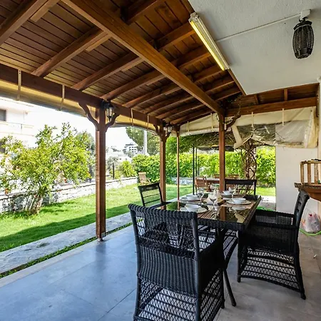 Homestay Jash Bedrooms